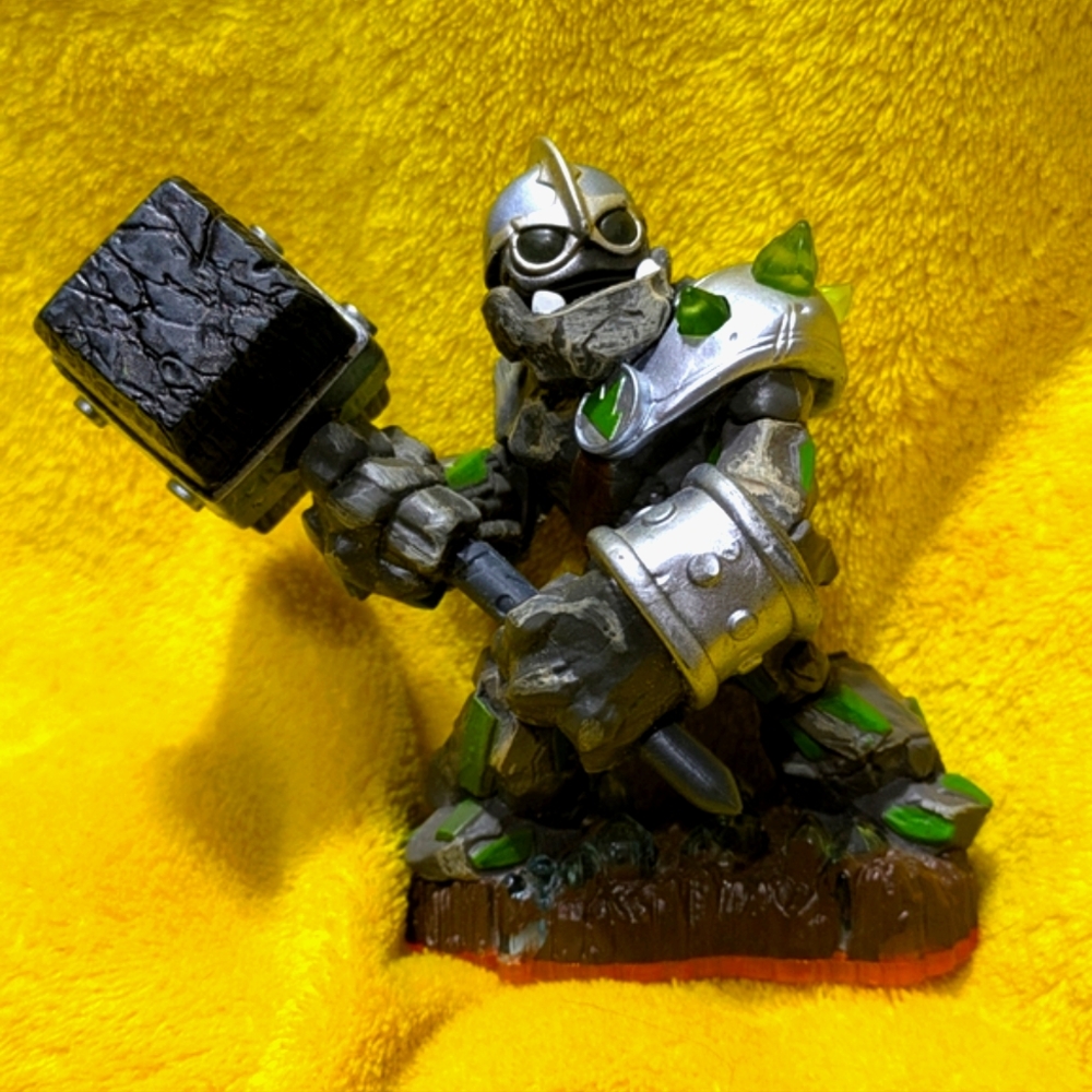 Activision SKYLANDERS Giants | CRUSHER Figurine | VG